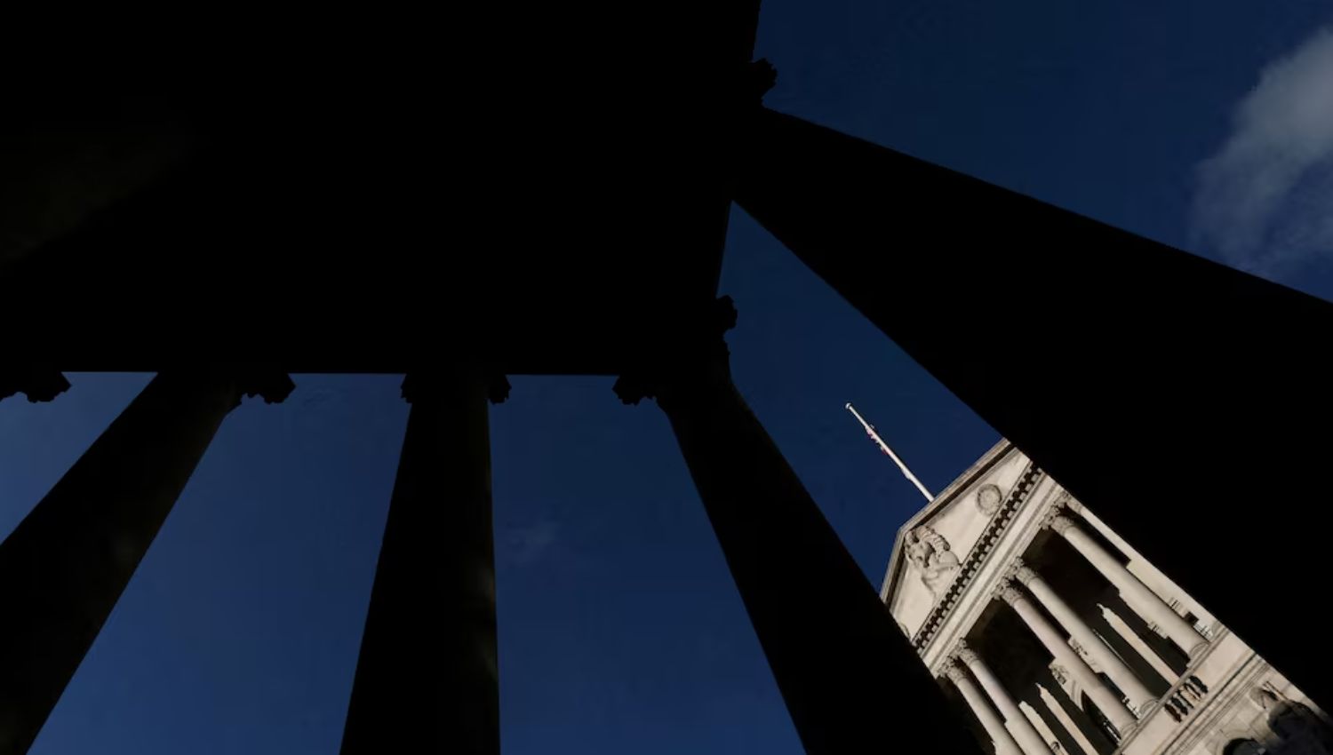 Bank of England Set to Hold Rates Steady Despite Oil and Gas Price Rebound