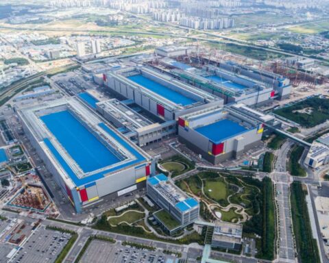 Samsung and SK Group Seal $950 Billion in Deals as South Korea Hosts AI Powers