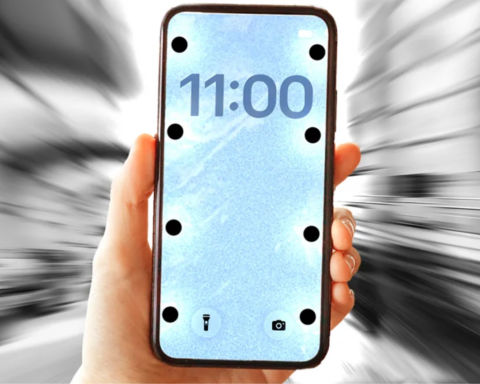 Why phone screens on the subway are suddenly covered in wobbling dots