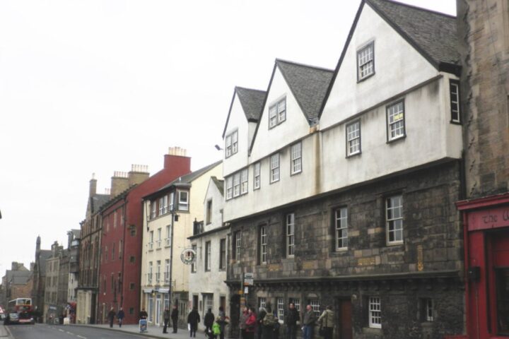 How to Do Edinburgh When the City Belongs to Its Festivals