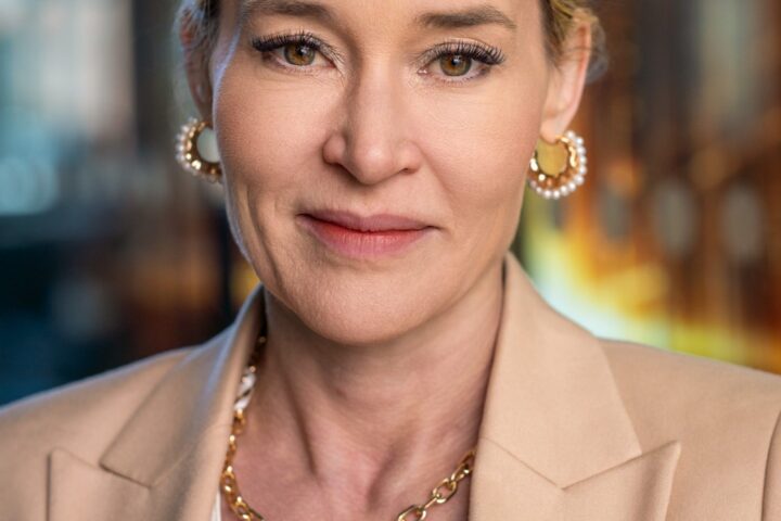 aberdeen investments caroline hertrich etf strategy