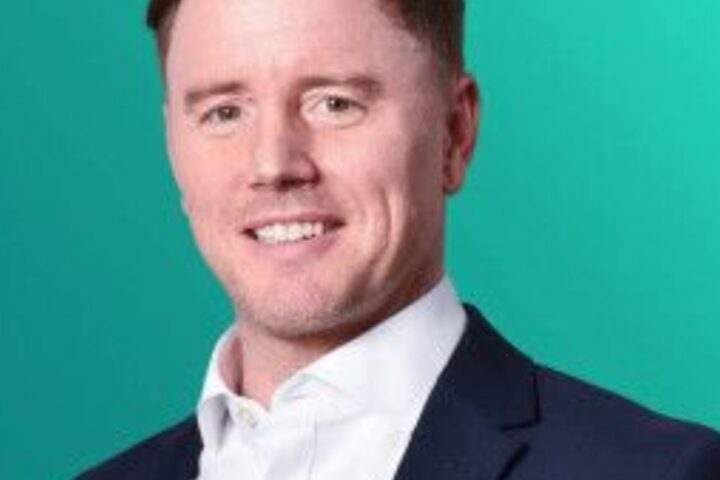 aj bell andrew donald investment sales director