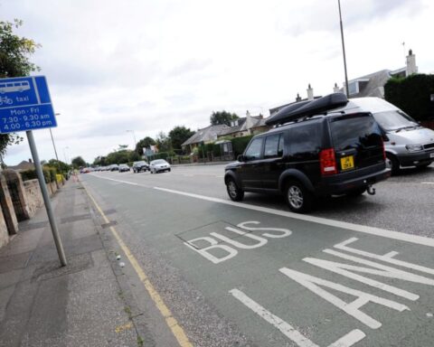 Edinburgh Starts 18-Month Trial of Seven-Day Bus Lanes Despite Business Objections
