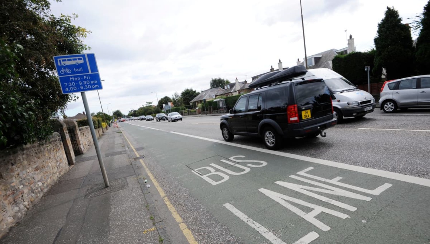 Edinburgh Starts 18-Month Trial of Seven-Day Bus Lanes Despite Business Objections