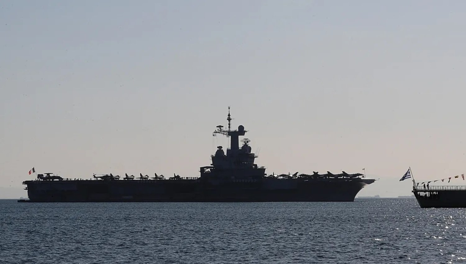 French Navy Boards Suspected Russian Shadow Fleet Tanker South of Réunion