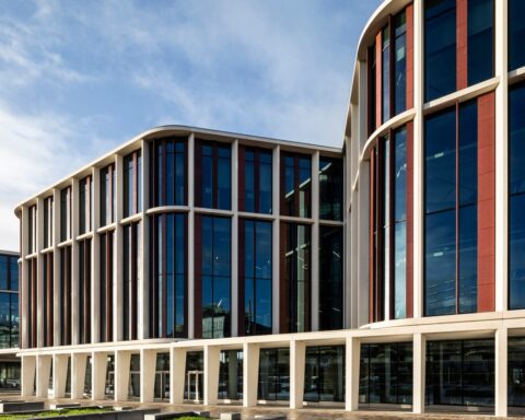 University of Glasgow Advanced Research Centre