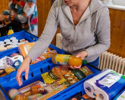 jrf scotland child poverty targets report