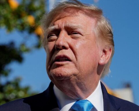 trump raf fairford bombers withdrawn threat
